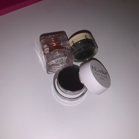 Eyeshadow NWT BRAND NEW NEVER USED - Picture 3 of 4